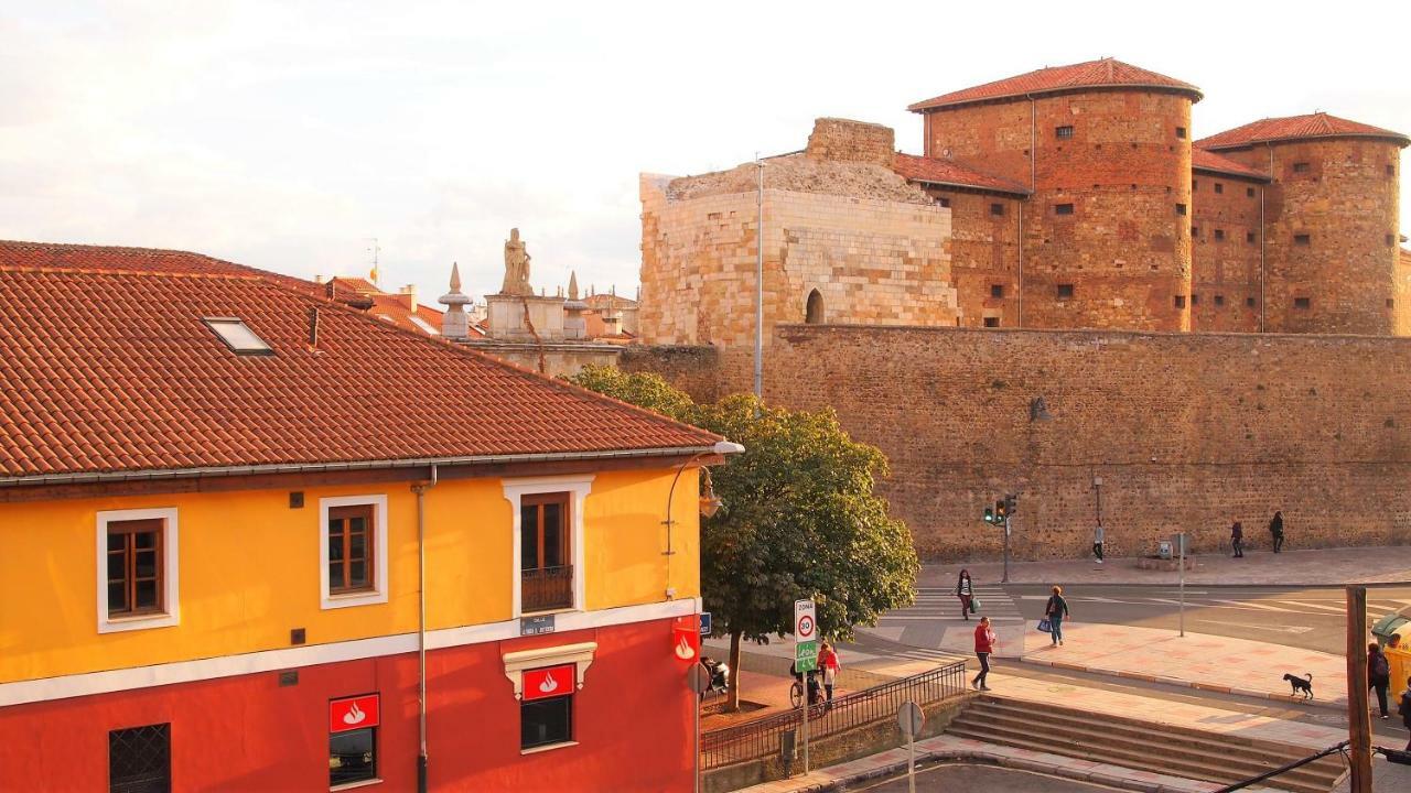 Housingleón - Muralla Leão Exterior foto